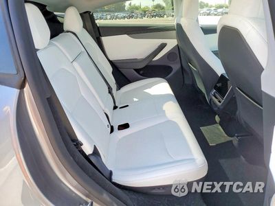 Zdjęcie 10 z 12 samochodu: 2026 TESLA MODEL Y VIN:7SAYGDEE9TF336586 - miniatura