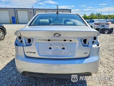 Zdjęcie 6 z 13 samochodu: 2010 KIA FORTE EX VIN:KNAFU4A25A5298374 - miniatura
