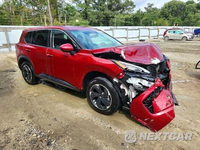 Czwarte zdjęcie samochodu z boku: 2024 NISSAN ROGUE SV VIN:5N1BT3BB9RC697370 - miniatura