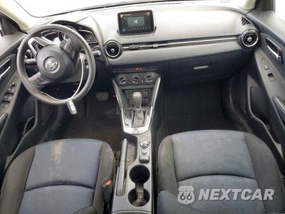 Zdjęcie 8 z 12 samochodu: 2018 TOYOTA YARIS IA BASE VIN:3MYDLBYV2JY302838 - miniatura