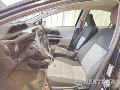 Zdjęcie 7 z 12 samochodu: 2012 TOYOTA PRIUS C TWO VIN:JTDKDTB35C1018918 - miniatura