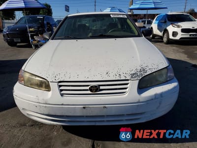 Piąte zdjęcie samochodu w środku: 1997 TOYOTA CAMRY LE V6 VIN:4T1BF22K3VU901599 - miniatura