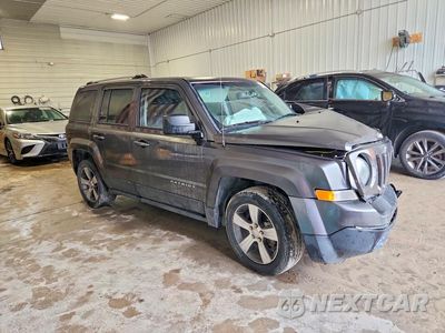 Czwarte zdjęcie samochodu z boku: 2017 JEEP PATRIOT LATITUDE VIN:1C4NJPFA2HD202502 - miniatura