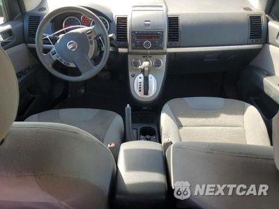 Zdjęcie 8 z 13 samochodu: 2010 NISSAN SENTRA 2.0 VIN:3N1AB6AP3AL684367 - miniatura