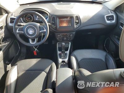 Zdjęcie 8 z 12 samochodu: 2019 JEEP COMPASS LATITUDE VIN:3C4NJCBB3KT755989 - miniatura