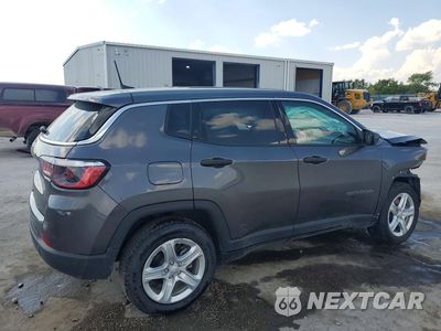 Trzecie zdjęcie samochodu z tyłu: 2023 JEEP COMPASS SPORT VIN:3C4NJDAN0PT556262 - miniatura