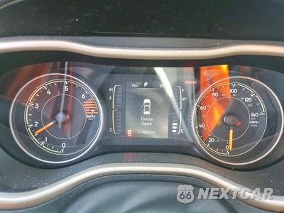 Zdjęcie 9 z 13 samochodu: 2018 JEEP CHEROKEE LATITUDE VIN:1C4PJLCB4JD616028 - miniatura