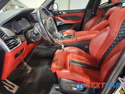Zdjęcie 7 z 13 samochodu: 2023 BMW X5 M VIN:5YMJU0C05P9P06947 - miniatura