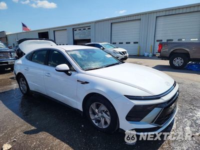 Czwarte zdjęcie samochodu z boku: 2025 HYUNDAI SONATA SE VIN:KMHL24JA6SA515387 - miniatura