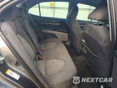 Zdjęcie 10 z 12 samochodu: 2018 TOYOTA CAMRY LE VIN:4T1B11HK5JU510142 - miniatura