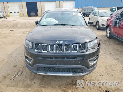 Piąte zdjęcie samochodu w środku: 2019 JEEP COMPASS LIMITED VIN:3C4NJDCB1KT827244 - miniatura