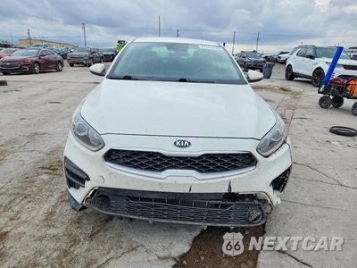 Piąte zdjęcie samochodu w środku: 2021 KIA FORTE LXS VIN:3KPF24AD4ME409077 - miniatura