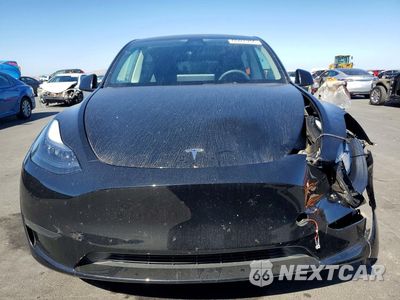 Piąte zdjęcie samochodu w środku: 2024 TESLA MODEL Y VIN:7SAYGDED8RF123452 - miniatura