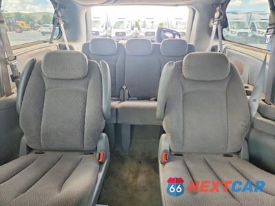 Zdjęcie 10 z 13 samochodu: 2007 DODGE GRAND CARAVAN SXT VIN:2D4GP44L67R131913 - miniatura