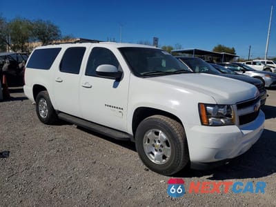 Czwarte zdjęcie samochodu z boku: 2010 CHEVROLET SUBURBAN C1500 LS VIN:1GNUCHE02AR172048 - miniatura