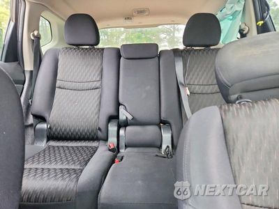 Zdjęcie 10 z 13 samochodu: 2017 NISSAN ROGUE SV VIN:5N1AT2MVXHC852178 - miniatura