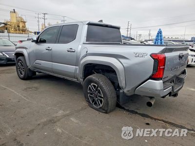 Drugie zdjęcie samochodu z przodu: 2025 TOYOTA TACOMA TRD SPORT VIN:3TMLB5JN1SM172939 - miniatura