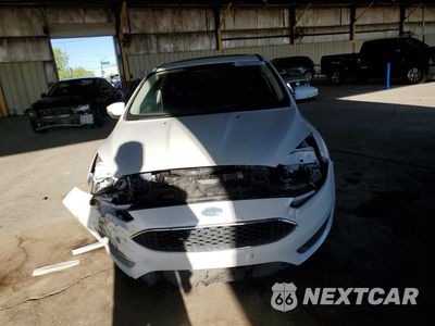 Piąte zdjęcie samochodu w środku: 2016 FORD FOCUS SE VIN:1FADP3F24GL297960 - miniatura