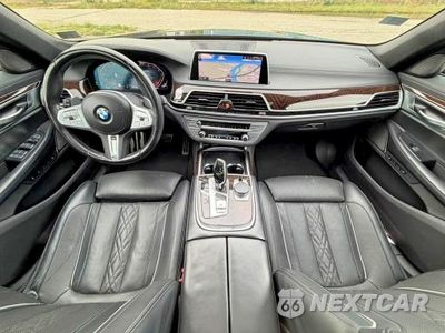 Zdjęcie 9 z 14 samochodu: 2022 BMW 740 XI VIN:WBA7T4C03NCK23662 - miniatura
