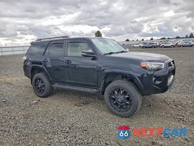 Czwarte zdjęcie samochodu z boku: 2019 TOYOTA 4RUNNER SR5 PREMIUM VIN:JTEBU5JR7K5718802 - miniatura