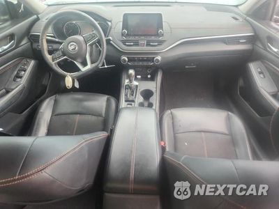 Zdjęcie 8 z 12 samochodu: 2020 NISSAN ALTIMA SR VIN:1N4BL4CW5LC132199 - miniatura