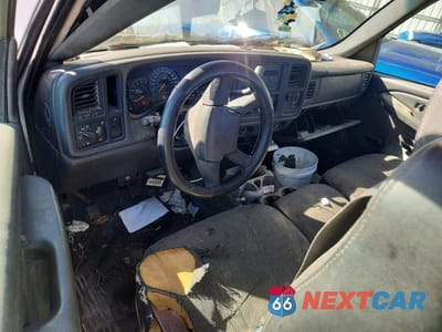 Zdjęcie 8 z 13 samochodu: 2005 GMC NEW SIERRA C3500 VIN:1GDJC34U85E277804 - miniatura