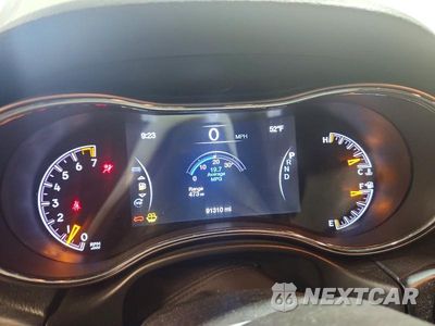 Zdjęcie 9 z 12 samochodu: 2021 JEEP GRAND CHEROKEE LAREDO VIN:1C4RJFAG6MC736822 - miniatura
