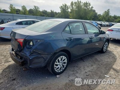 Trzecie zdjęcie samochodu z tyłu: 2017 TOYOTA COROLLA LE VIN:2T1BURHEXHC850074 - miniatura