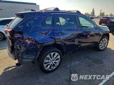 Trzecie zdjęcie samochodu z tyłu: 2022 TOYOTA RAV4 XLE PREMIUM VIN:2T3C1RFV8NW235816 - miniatura