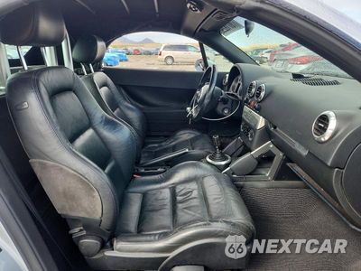Zdjęcie 10 z 12 samochodu: 2001 AUDI TT VIN:TRUTX28N311021575 - miniatura