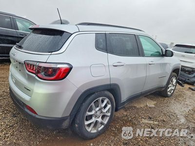 Trzecie zdjęcie samochodu z tyłu: 2024 JEEP COMPASS LATITUDE LUX VIN:3C4NJDFN9RT107173 - miniatura