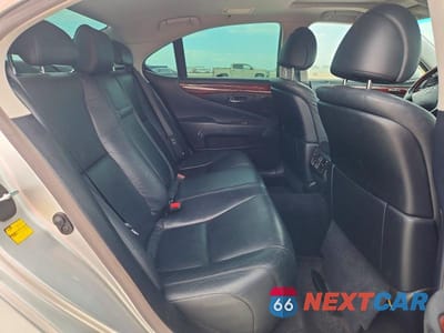 Zdjęcie 10 z 12 samochodu: 2010 LEXUS LS 460 VIN:JTHBL5EFXA5100085 - miniatura