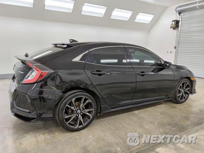 Trzecie zdjęcie samochodu z tyłu: 2018 HONDA CIVIC SPORT VIN:SHHFK7H40JU415003 - miniatura