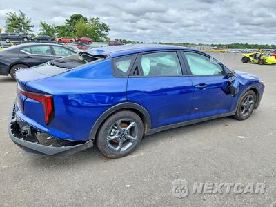 Trzecie zdjęcie samochodu z tyłu: 2026 KIA K4 LXS VIN:3KPFT4DE9TE322985 - miniatura