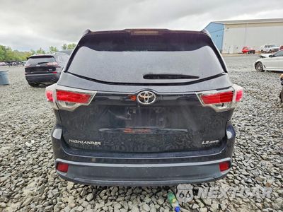Zdjęcie 6 z 11 samochodu: 2015 TOYOTA HIGHLANDER LE VIN:5TDBKRFH2FS162531 - miniatura