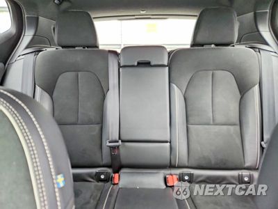 Zdjęcie 10 z 13 samochodu: 2021 VOLVO XC40 RECHARGE VIN:YV4ED3UR2M2559058 - miniatura