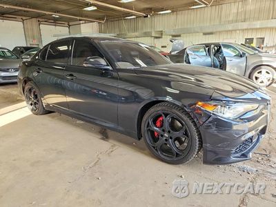Czwarte zdjęcie samochodu z boku: 2018 ALFA ROMEO GIULIA TI VIN:ZARFAECN0J7580201 - miniatura