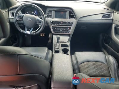 Zdjęcie 8 z 12 samochodu: 2017 HYUNDAI SONATA SPORT 2.0T VIN:5NPE34AB8HH522488 - miniatura