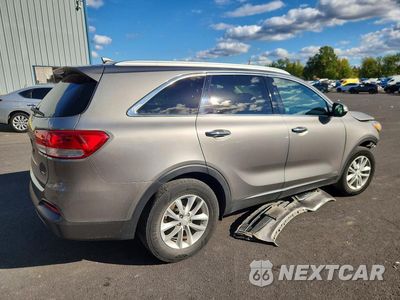 Trzecie zdjęcie samochodu z tyłu: 2017 KIA SORENTO LX VIN:5XYPGDA39HG257917 - miniatura