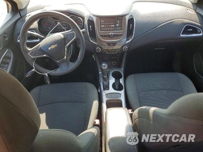 Zdjęcie 8 z 12 samochodu: 2017 CHEVROLET CRUZE LT VIN:1G1BE5SM8H7243459 - miniatura