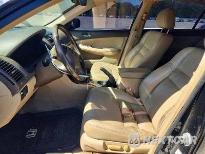 Zdjęcie 7 z 12 samochodu: 2004 HONDA ACCORD EX VIN:1HGCM66534A099745 - miniatura