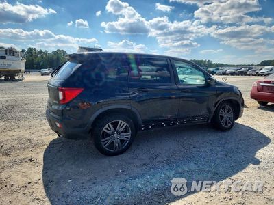 Trzecie zdjęcie samochodu z tyłu: 2019 HONDA PASSPORT EXL VIN:5FNYF8H5XKB006067 - miniatura