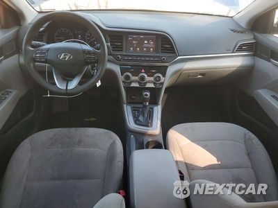 Zdjęcie 8 z 13 samochodu: 2019 HYUNDAI ELANTRA SEL VIN:5NPD84LFXKH496965 - miniatura