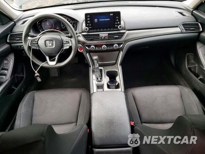 Zdjęcie 8 z 12 samochodu: 2018 HONDA ACCORD LX VIN:1HGCV1F15JA066724 - miniatura