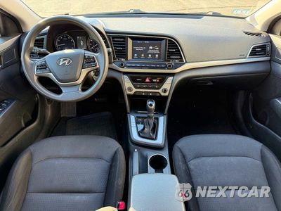 Zdjęcie 9 z 10 samochodu: 2018 HYUNDAI ELANTRA SEL VIN:5NPD84LF7JH286306 - miniatura