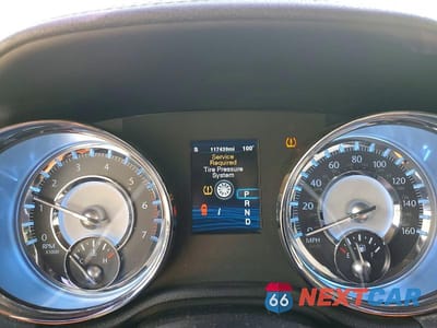 Zdjęcie 9 z 12 samochodu: 2012 CHRYSLER 300C VIN:2C3CCAET5CH108468 - miniatura
