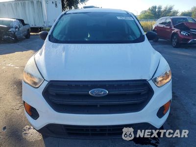 Piąte zdjęcie samochodu w środku: 2017 FORD ESCAPE S VIN:1FMCU0F75HUA25207 - miniatura