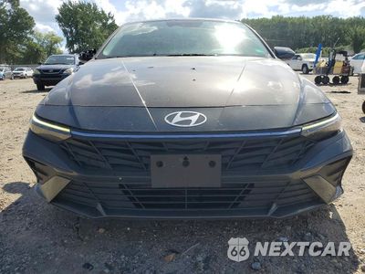 Piąte zdjęcie samochodu w środku: 2024 HYUNDAI ELANTRA SEL VIN:KMHLM4DG9RU644209 - miniatura