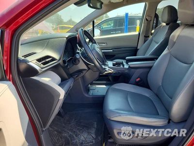 Zdjęcie 7 z 14 samochodu: 2021 TOYOTA SIENNA XLE VIN:5TDJRKEC5MS006968 - miniatura