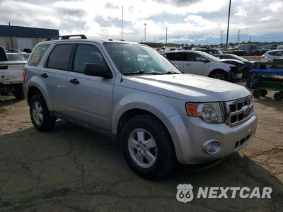 Czwarte zdjęcie samochodu z boku: 2010 FORD ESCAPE XLT VIN:1FMCU0D76AKD18988 - miniatura
